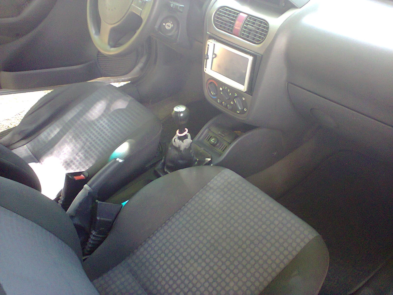 Opel Corsa 1.2 бензин Климатик, снимка 13 - Автомобили и джипове - 55304442
