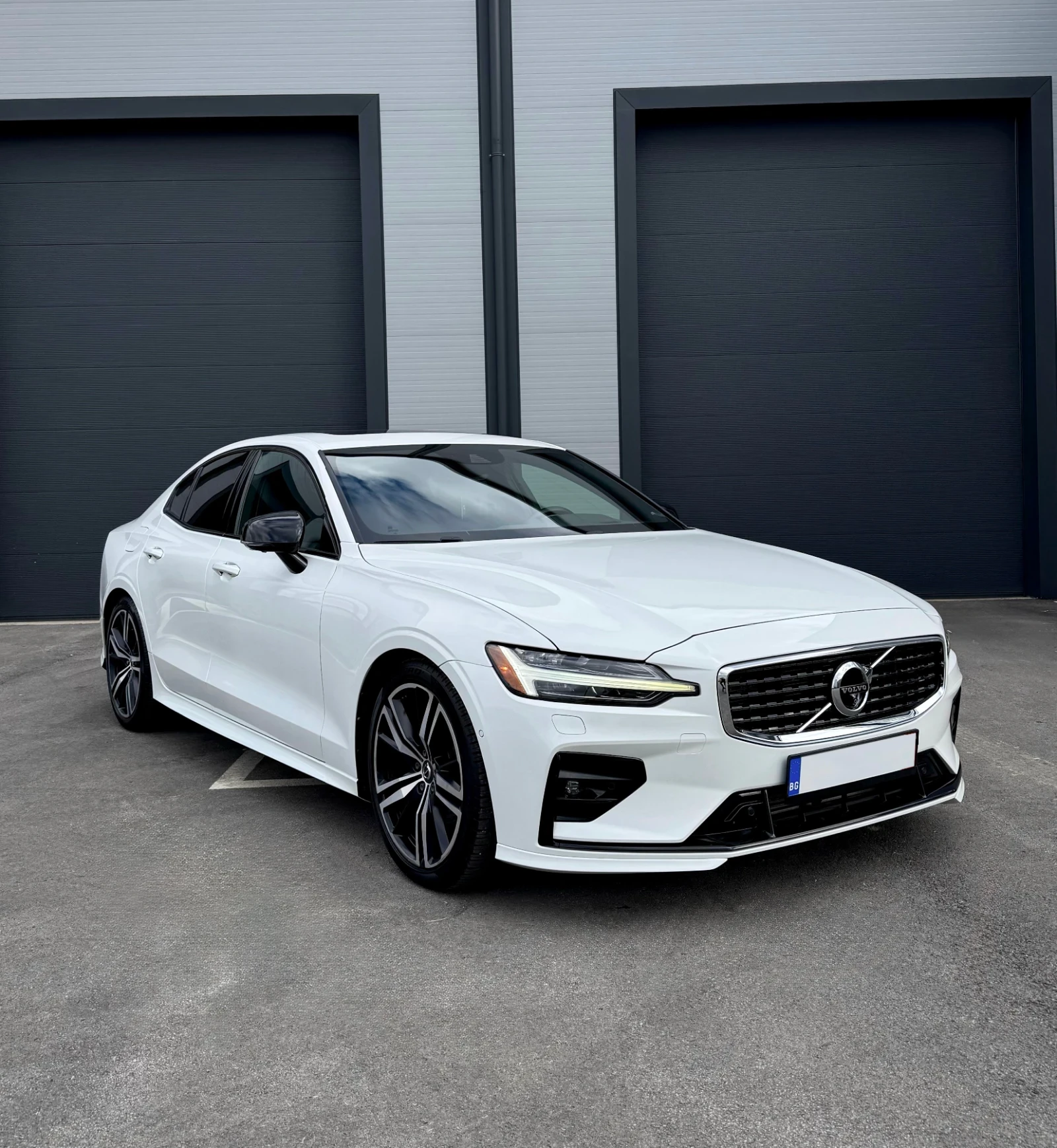Volvo S60 * R DESIGN* T6(AWD) 