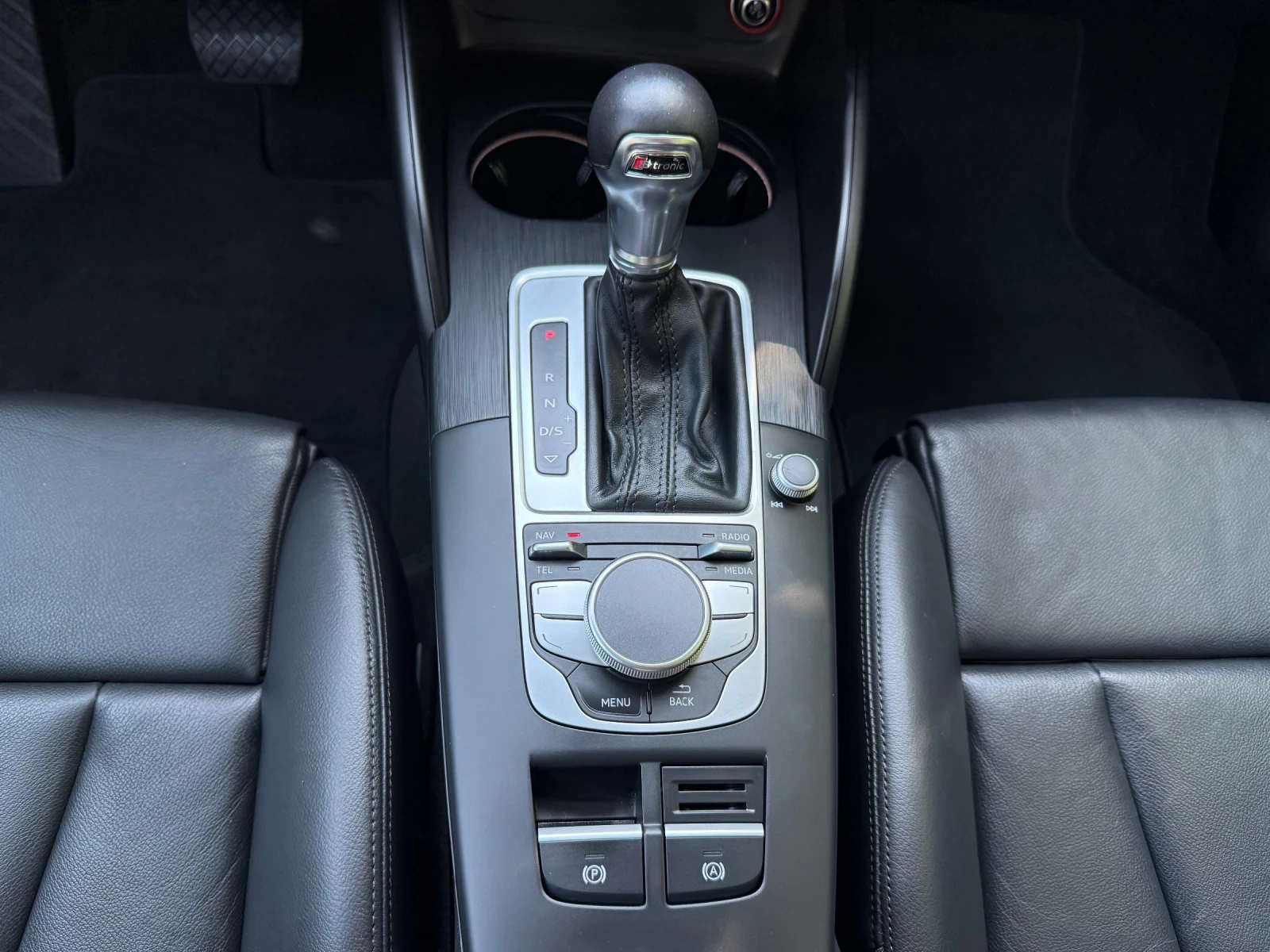 Audi A3 1.8 TFSI Ambition Quattro S-tronic - 180k.c. - ТОП, снимка 13 - Автомобили и джипове - 56016998