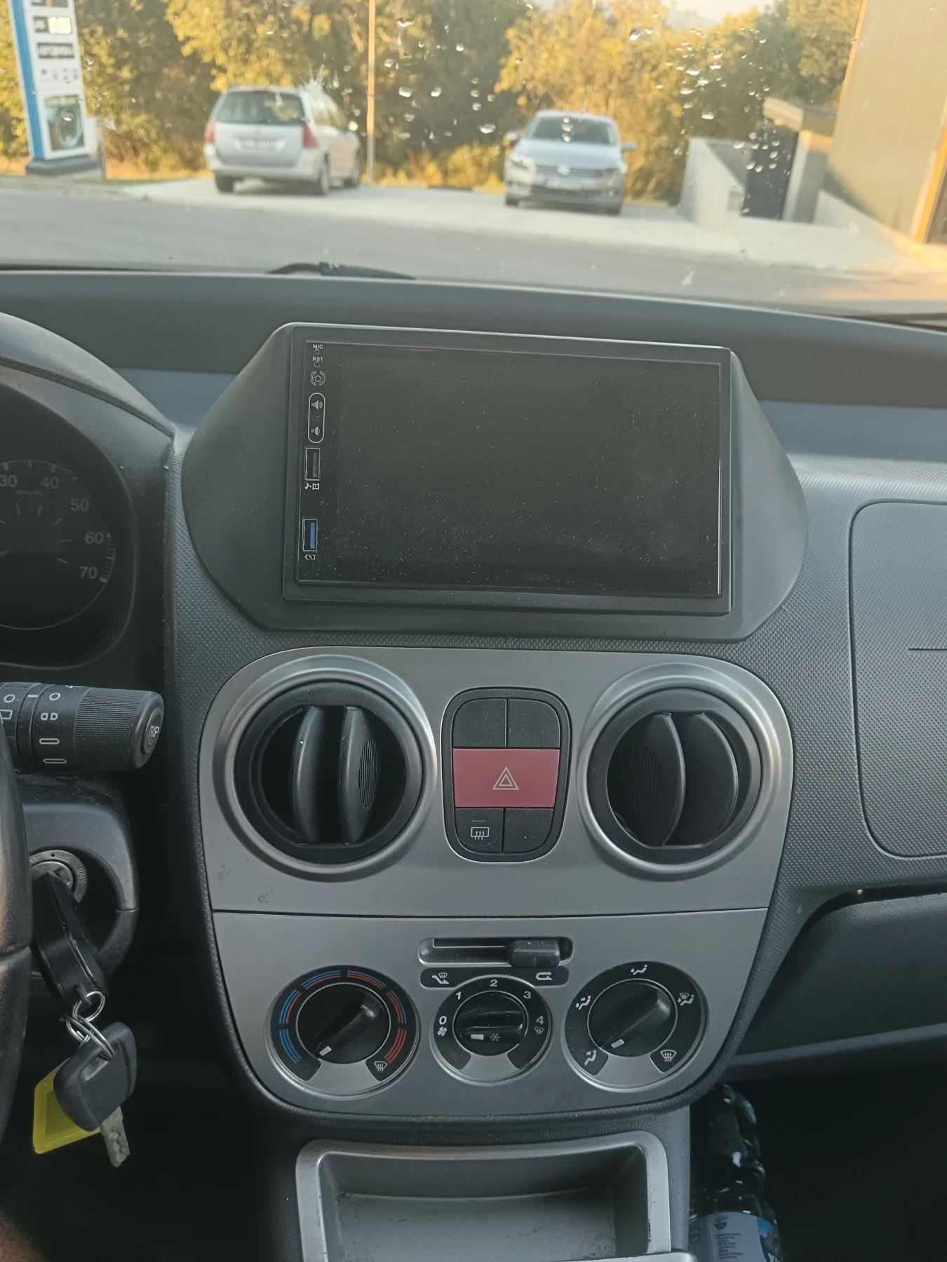 Fiat Qubo 1.3 multidjet, снимка 9 - Автомобили и джипове - 56120588