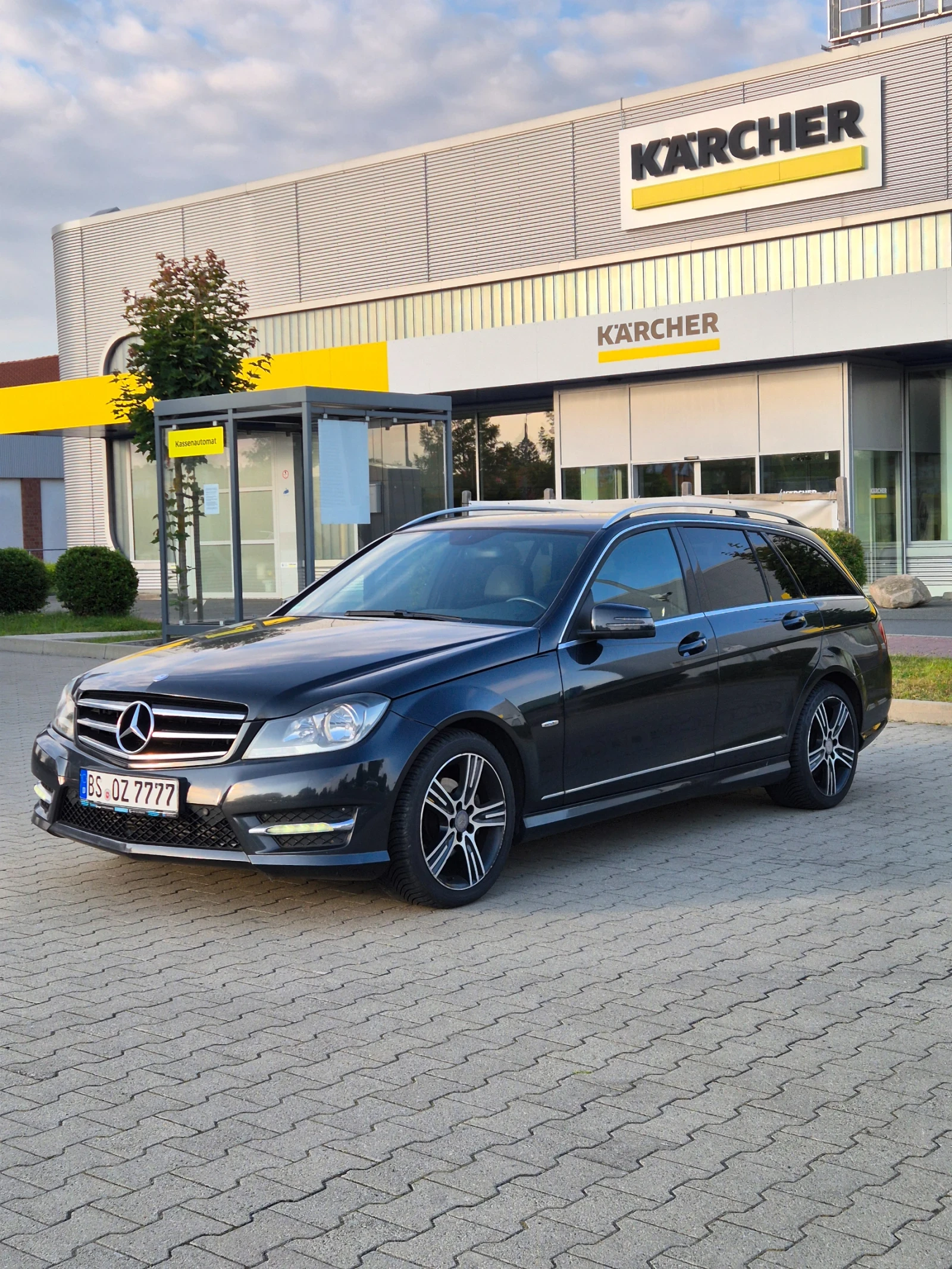 Mercedes-Benz C 220 AMG EDITION C, снимка 4 - Автомобили и джипове - 56201842