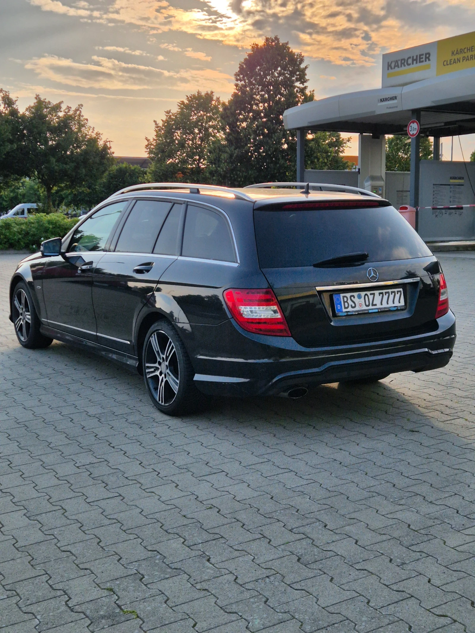Mercedes-Benz C 220 AMG EDITION C, снимка 2 - Автомобили и джипове - 56201842