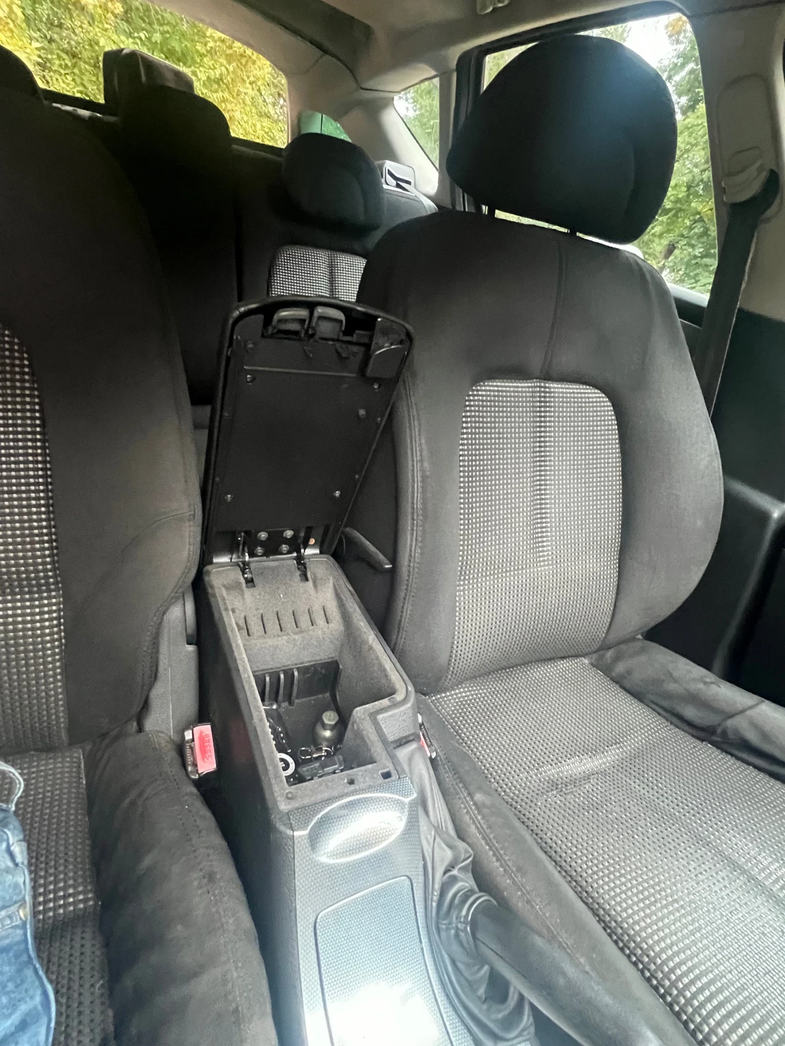 Peugeot 407 2.0 HDI, снимка 13 - Автомобили и джипове - 56239206