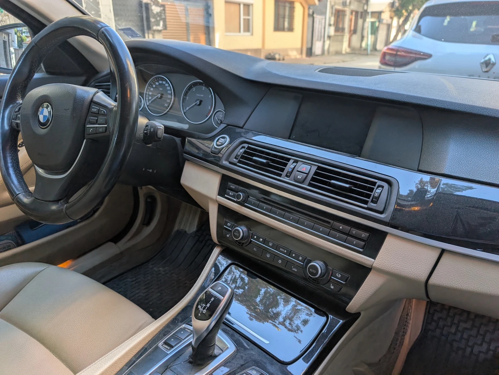 BMW 520 F10, снимка 5 - Автомобили и джипове - 56476615