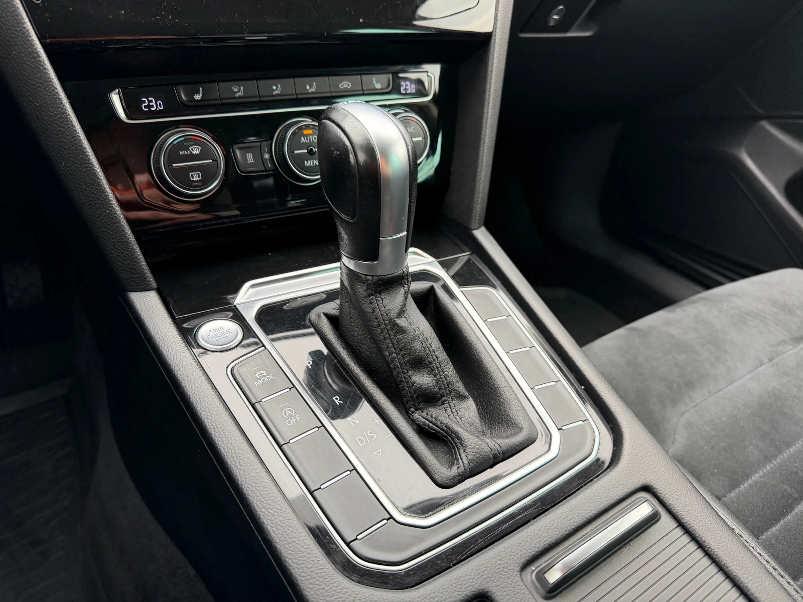 VW Passat 8 2.0TDI 150�.� DSG* 2017�.* Highline* LED*  | Mobile.bg � ����������� 14