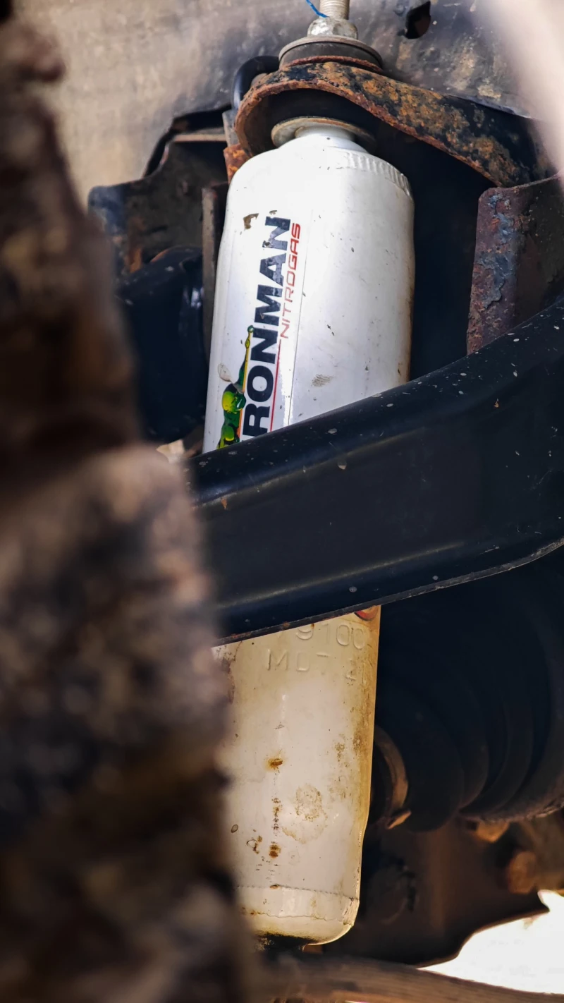 Nissan Navara /NP300/ D22 Kingcab 2.5DDTI 4WD, снимка 7 - Автомобили и джипове - 52458730