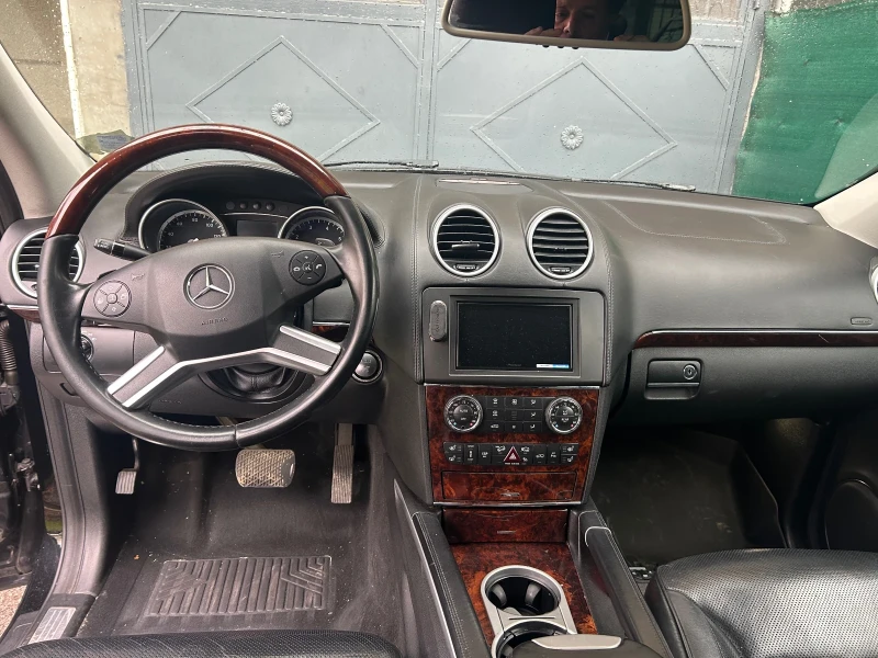 Mercedes-Benz GL 550 Grand Edition AMG, снимка 7 - Автомобили и джипове - 52592465