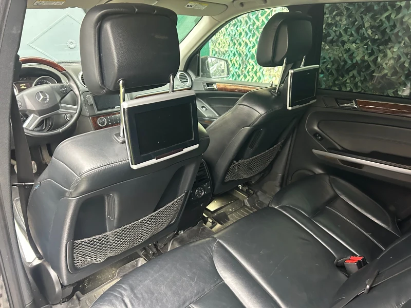 Mercedes-Benz GL 550 Grand Edition AMG, снимка 10 - Автомобили и джипове - 52592465