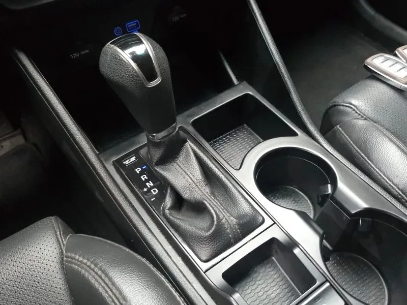 Hyundai Tucson 1.6 2WD SMART, снимка 9 - Автомобили и джипове - 55801576