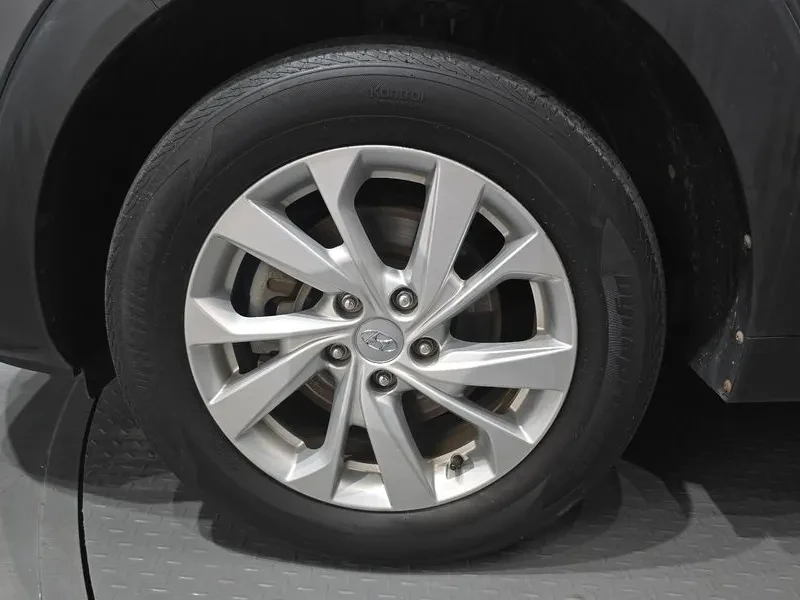 Hyundai Tucson 1.6 2WD SMART, снимка 5 - Автомобили и джипове - 55801576