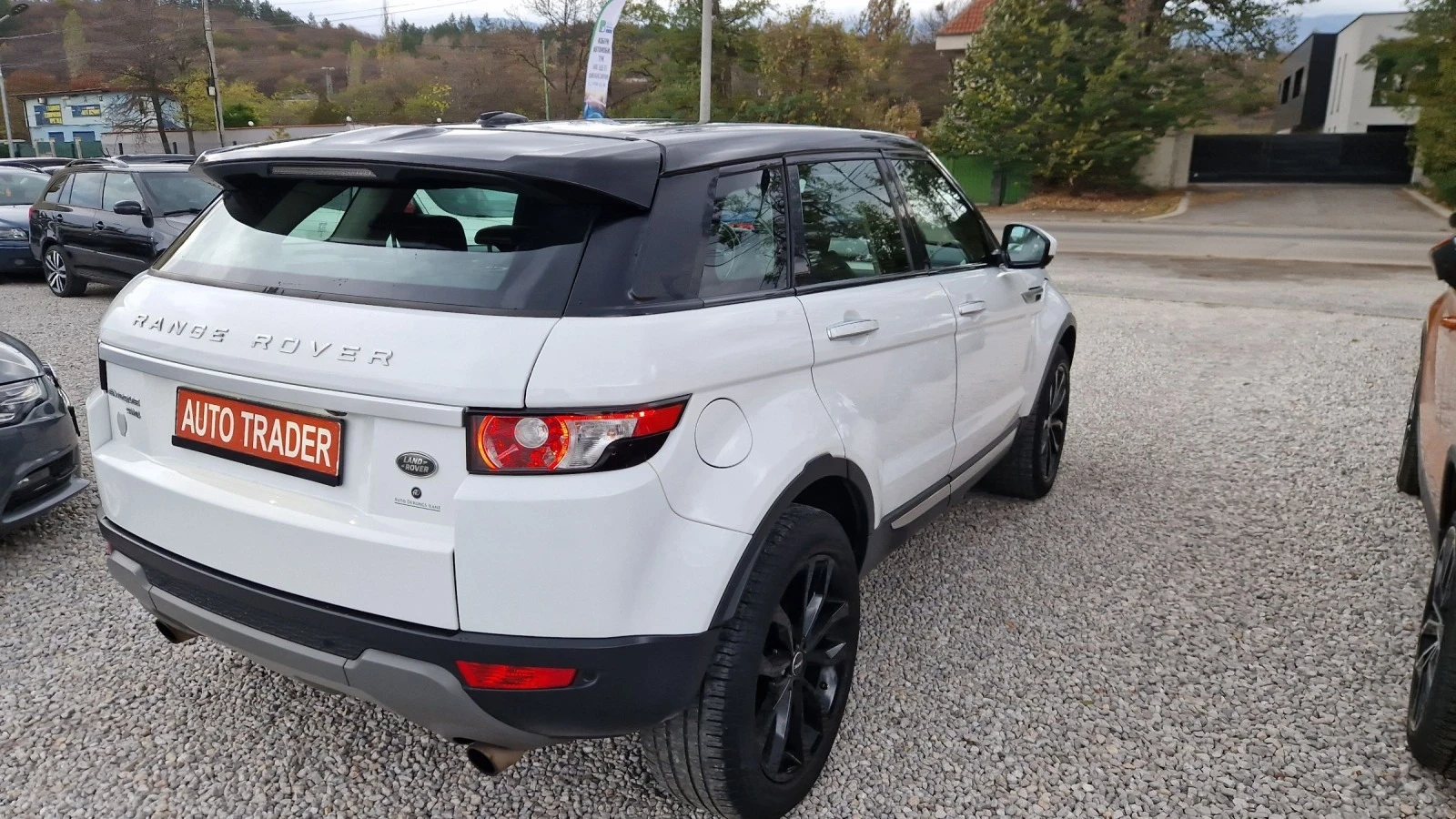 Land Rover Range Rover Evoque 2.0SI-241кс. NAVY - изображение 5