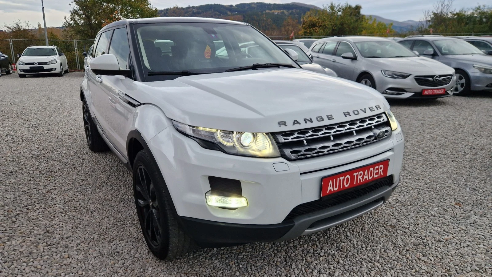 Land Rover Range Rover Evoque 2.0SI-241кс. NAVY - изображение 3