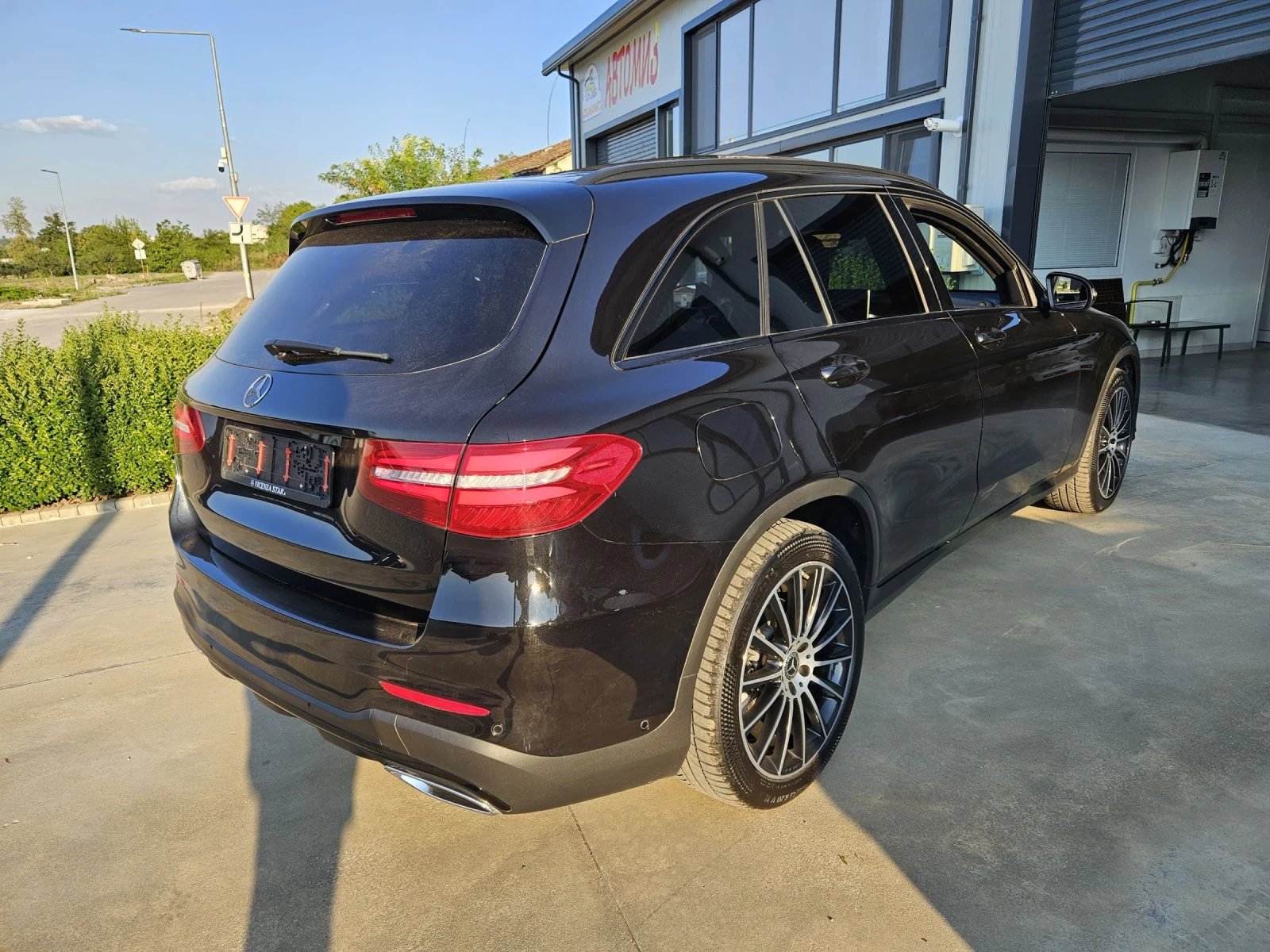 Mercedes-Benz GLC 350 AMG panorama - изображение 4