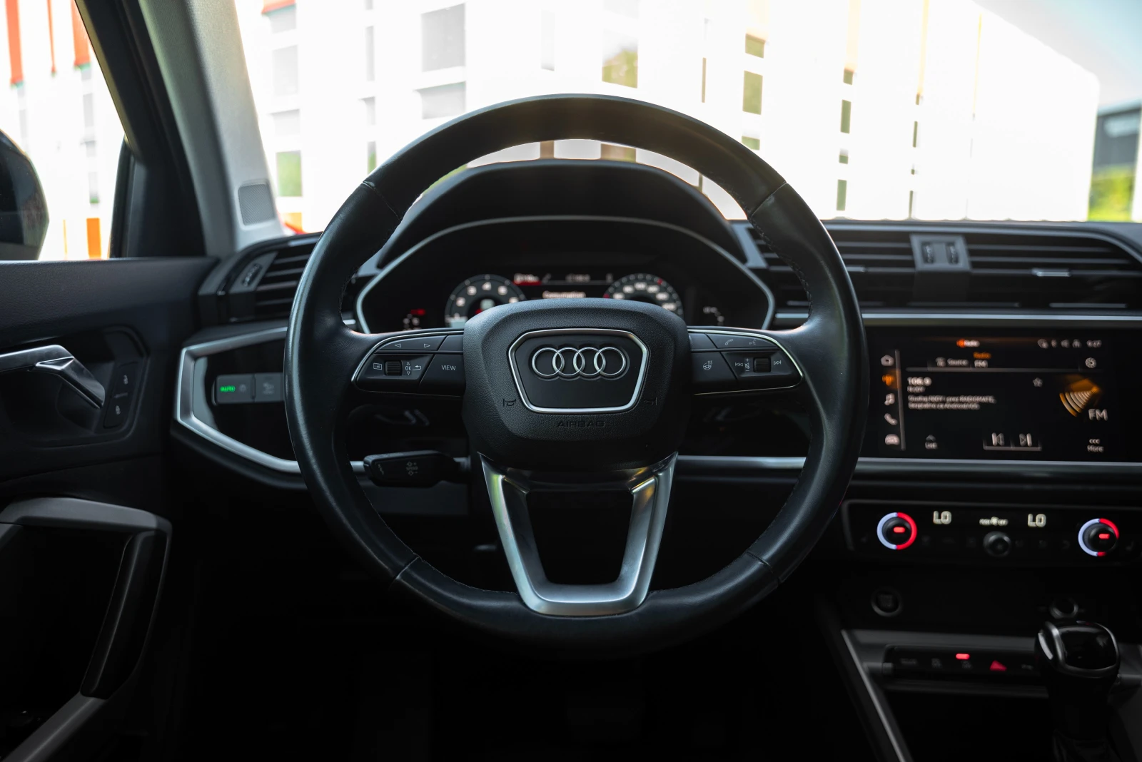 Audi Q3 45 TFSI QUATTRO / 44 400 KM / PANORAMA / LED / CAM, снимка 10 - Автомобили и джипове - 52967371