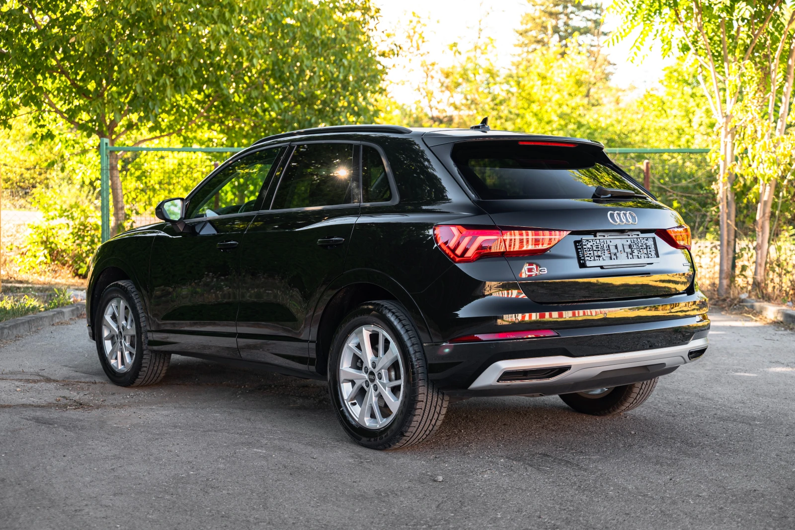Audi Q3 45 TFSI QUATTRO / 44 400 KM / PANORAMA / LED / CAM, снимка 3 - Автомобили и джипове - 52967371
