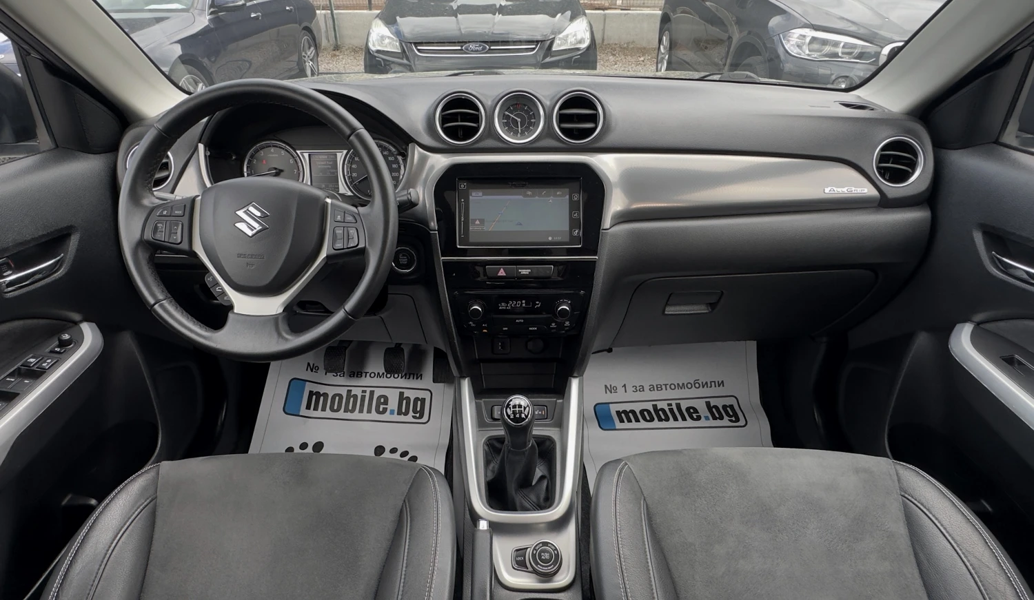 Suzuki Vitara 1.6i 4x4 Distronic Кожа Подгрев Панорама Камера, снимка 7 - Автомобили и джипове - 54573952