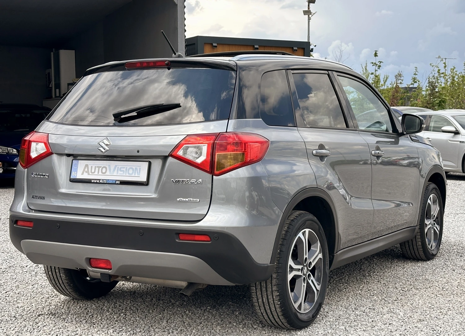 Suzuki Vitara 1.6i 4x4 Distronic Кожа Подгрев Панорама Камера, снимка 4 - Автомобили и джипове - 54573952