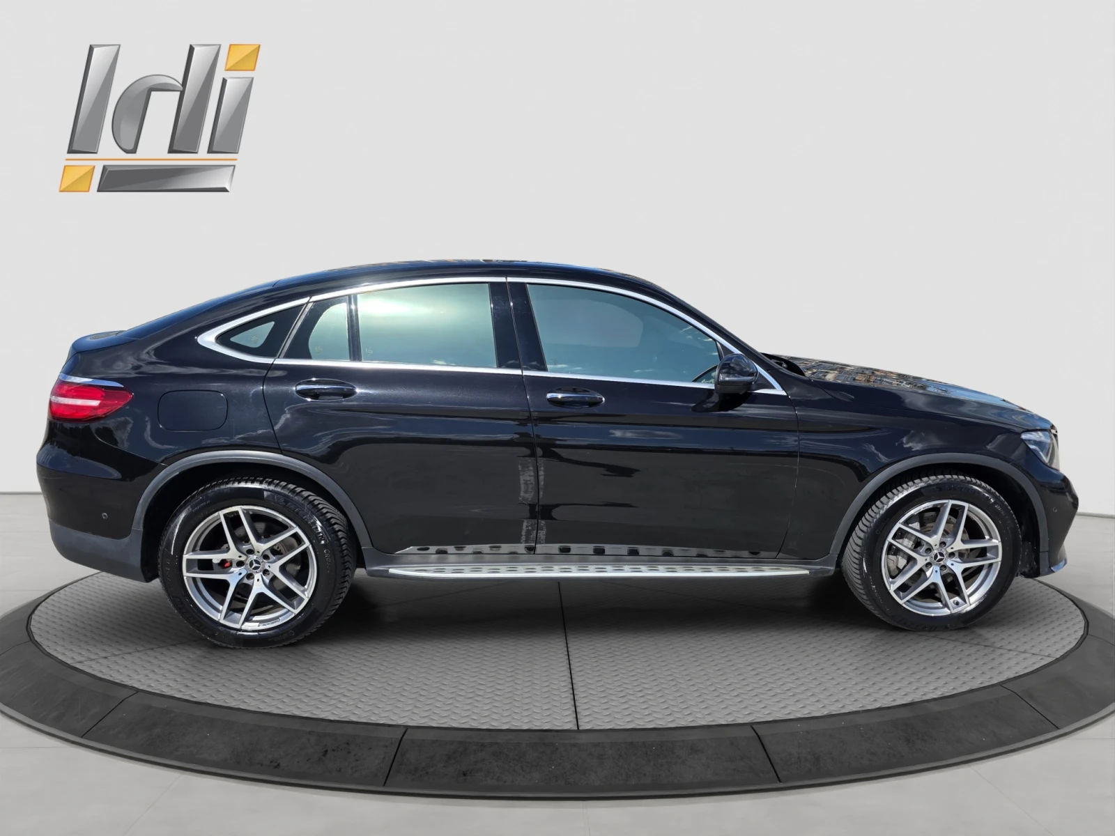 Mercedes-Benz GLC 220 9G TRONIC-4MATIC AMG, снимка 7 - Автомобили и джипове - 54720076