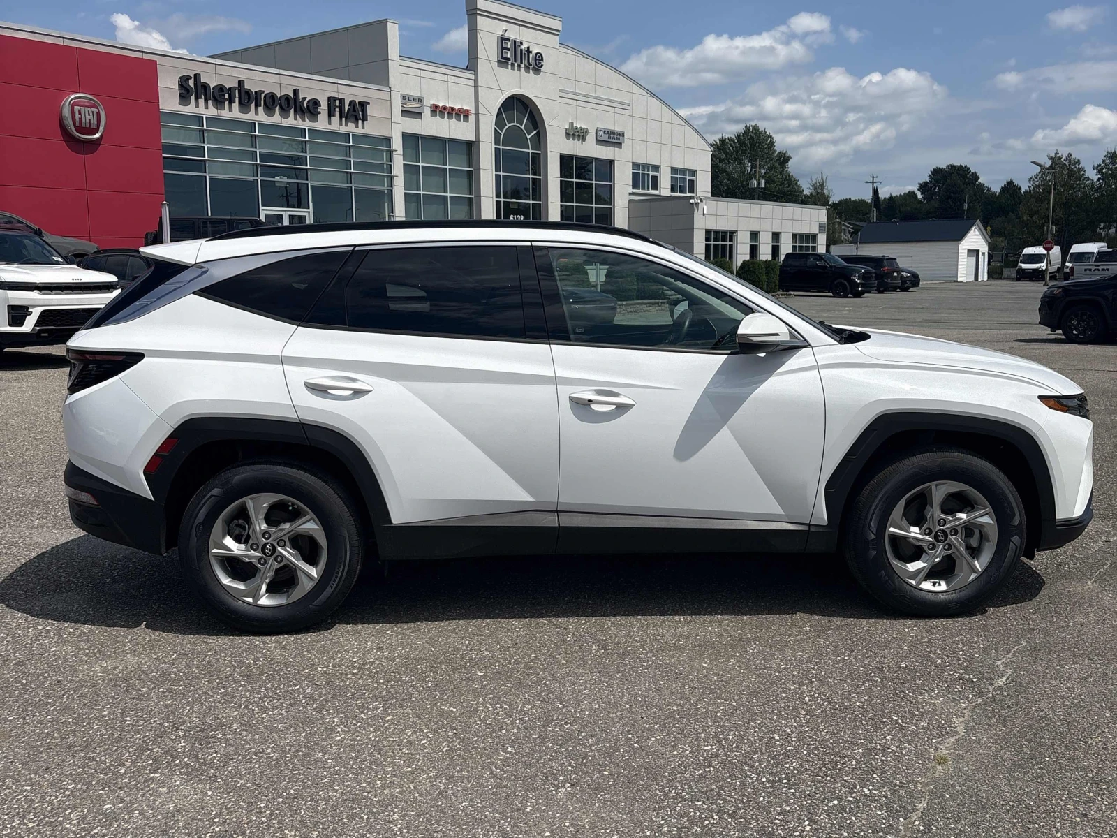 Hyundai Tucson, снимка 3 - Автомобили и джипове - 55690005