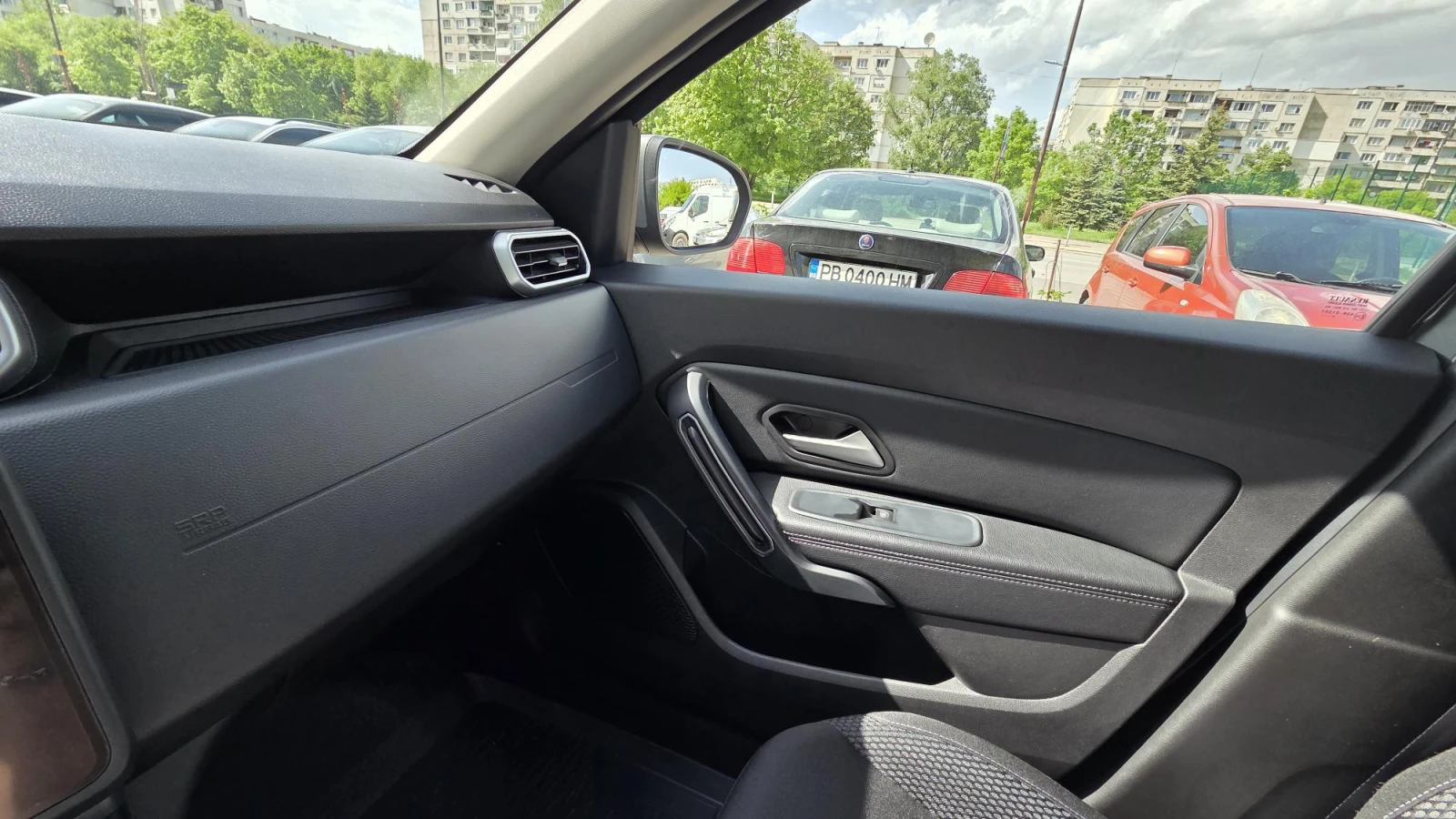 Dacia Duster 1.0 Tce/ECO-G/Фабрична Газ Landi Renzo, снимка 15 - Автомобили и джипове - 56258386