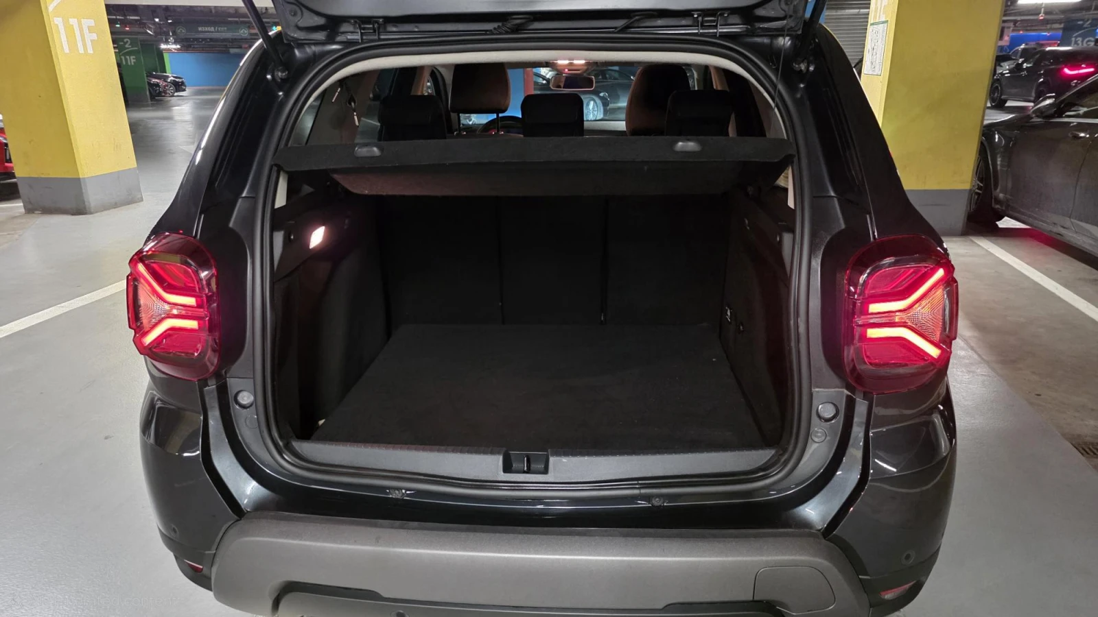 Dacia Duster 1.0 Tce/ECO-G/Фабрична Газ Landi Renzo, снимка 6 - Автомобили и джипове - 56258386