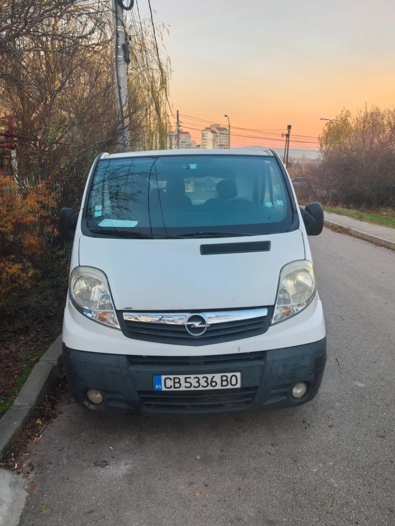 Opel Vivaro, снимка 2 - Бусове и автобуси - 52710515