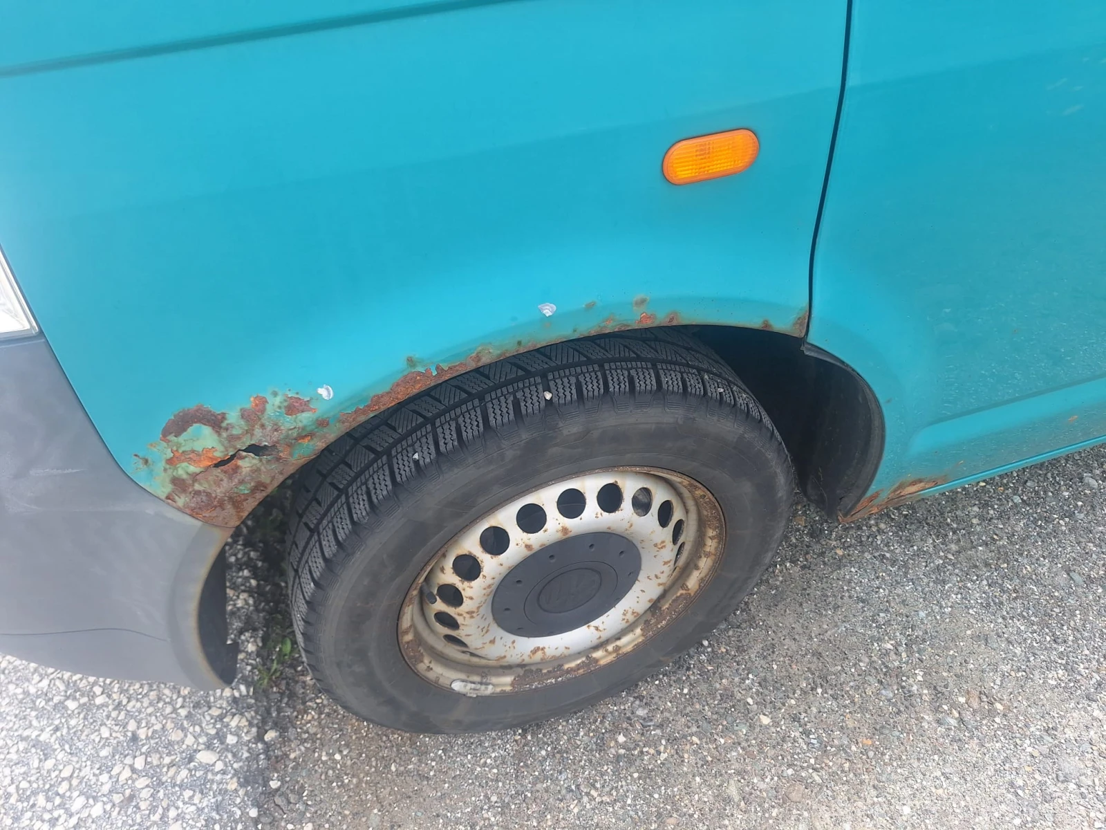 VW Transporter 1.9 TDI klima, снимка 7 - Бусове и автобуси - 55399066