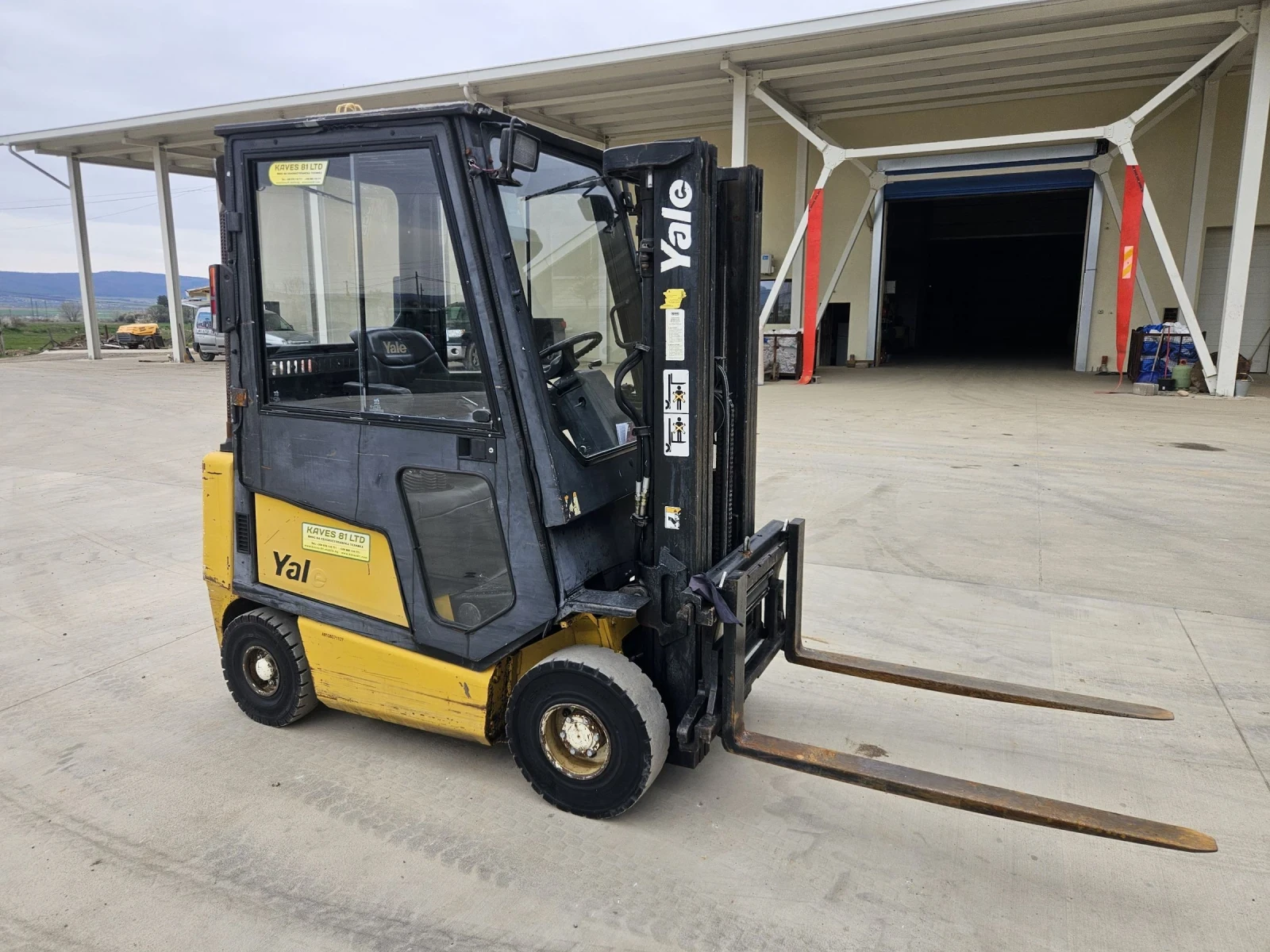 ������� Yale | Mobile.bg � ����������� 1