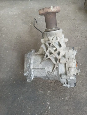 EJ32-7L486-AC Раздатка Renge Rover Discoveri sport 2.0 дизел 2015г EJ32-7L486-AC, снимка 4