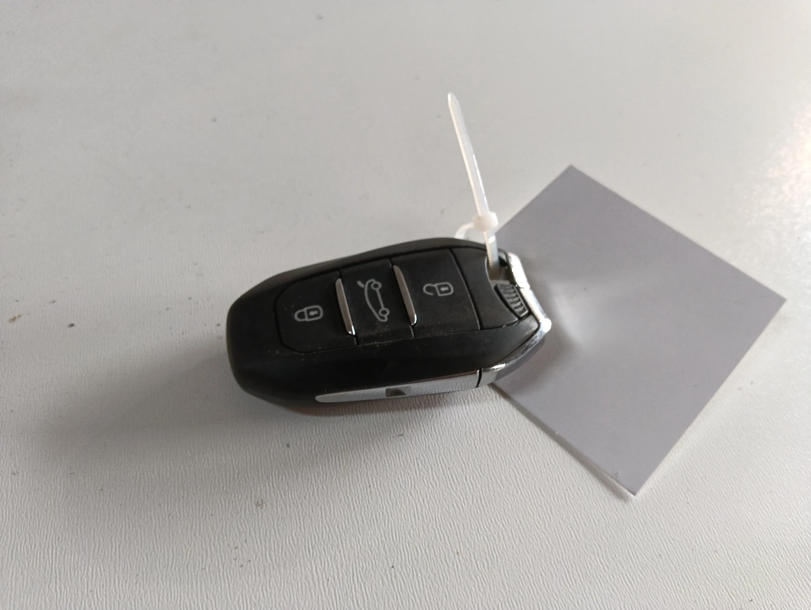 контактен ключ Пежо 508 СВ 2.0HDI