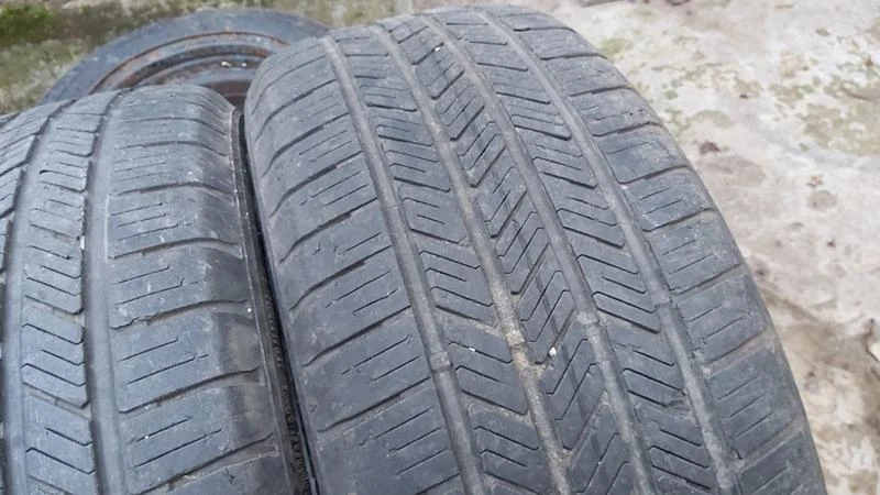 Гуми Летни 235/55R19, снимка 4 - Гуми и джанти - 27726590