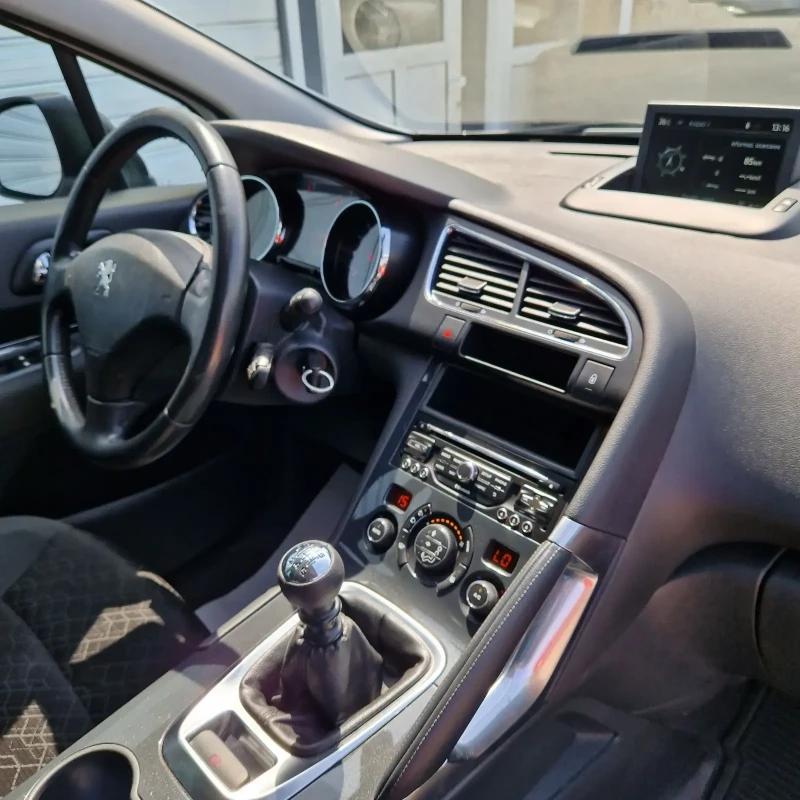 Peugeot 3008 1.6HDI Face Lift , снимка 12 - Автомобили и джипове - 47031840