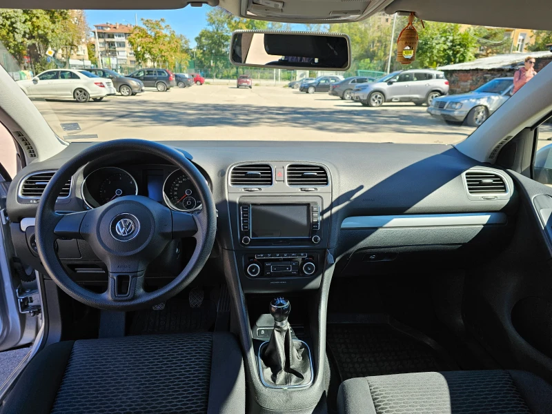 VW Golf 1.6TDI, снимка 11 - Автомобили и джипове - 47446515