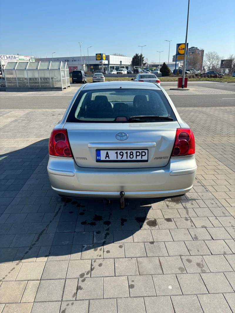 Toyota Avensis, снимка 4 - Автомобили и джипове - 49431813