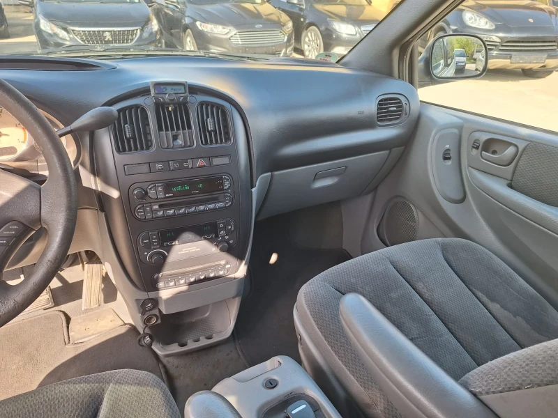 Chrysler Gr.voyager 2.8 crdi, снимка 9 - Автомобили и джипове - 49821484