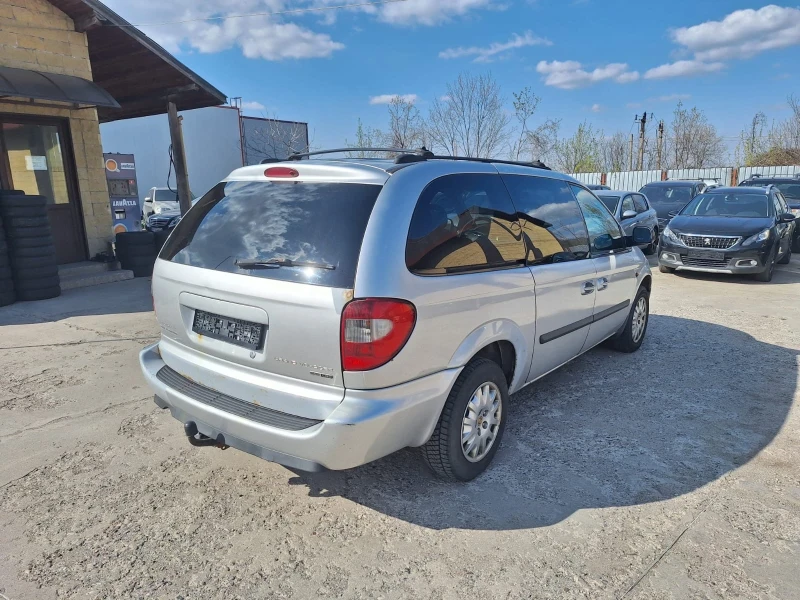 Chrysler Gr.voyager 2.8 crdi, снимка 8 - Автомобили и джипове - 49821484