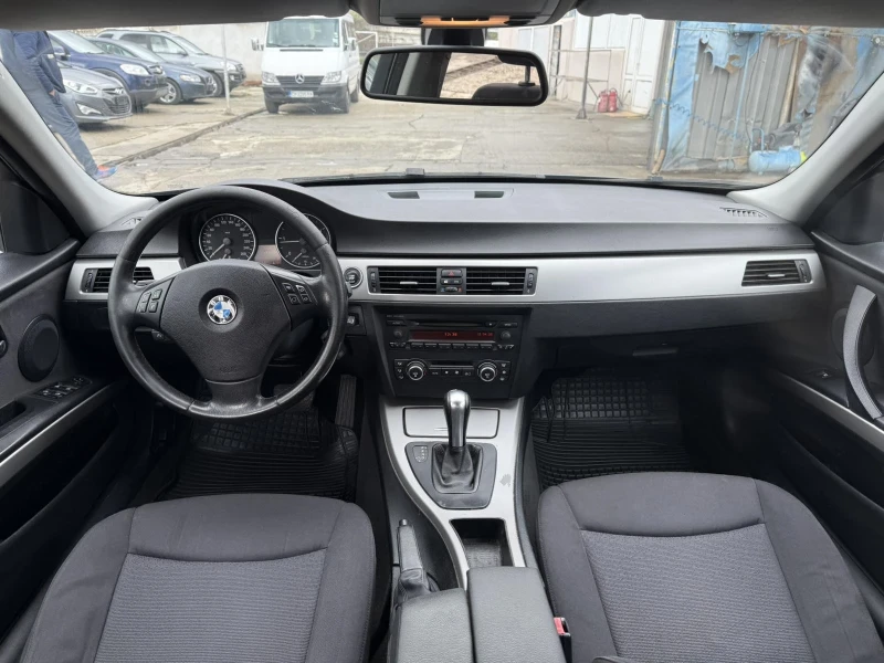 BMW 320, снимка 12 - Автомобили и джипове - 49877931