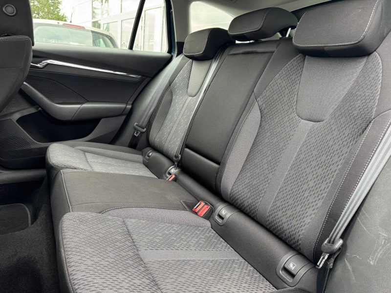 Skoda Octavia 2.0TDI/150к.с Style, снимка 14 - Автомобили и джипове - 52072011