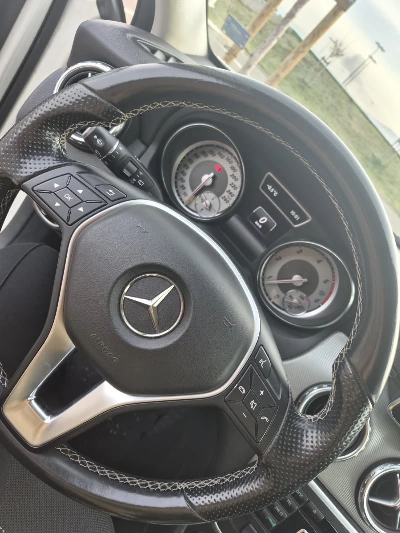 Mercedes-Benz 200, снимка 8 - Автомобили и джипове - 52835309