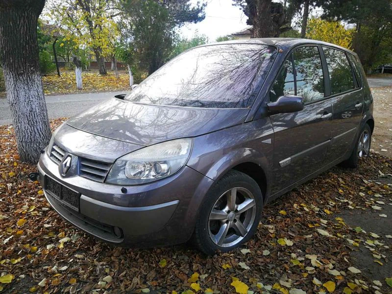 Renault Scenic II, 2.0i, 136 кс., снимка 1 - Автомобили и джипове - 26997790