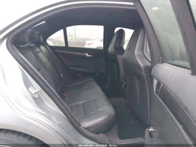 Mercedes-Benz C 63 AMG, снимка 11 - Автомобили и джипове - 53248731