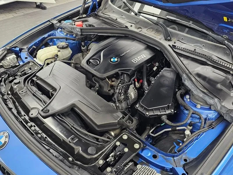 BMW 320, снимка 6 - Автомобили и джипове - 55790297