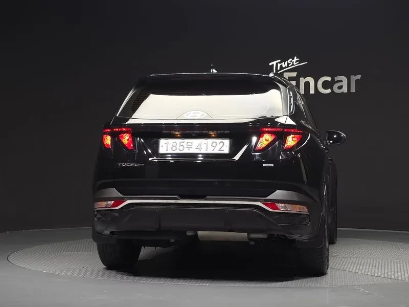 Hyundai Tucson 2.0 4WD PREMIUM, снимка 4 - Автомобили и джипове - 56304090