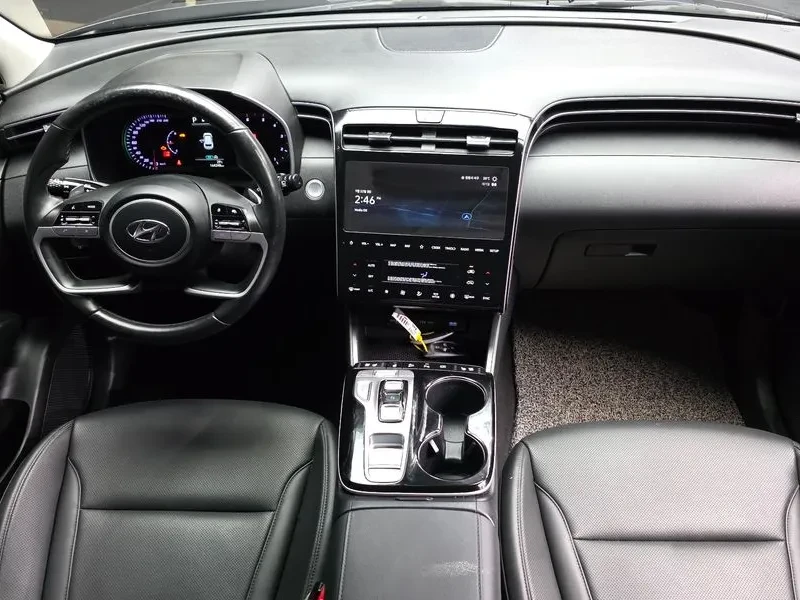 Hyundai Tucson 2.0 4WD PREMIUM, снимка 7 - Автомобили и джипове - 56304090