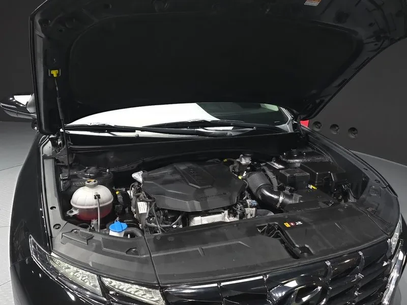 Hyundai Tucson 2.0 4WD PREMIUM, снимка 6 - Автомобили и джипове - 56304090