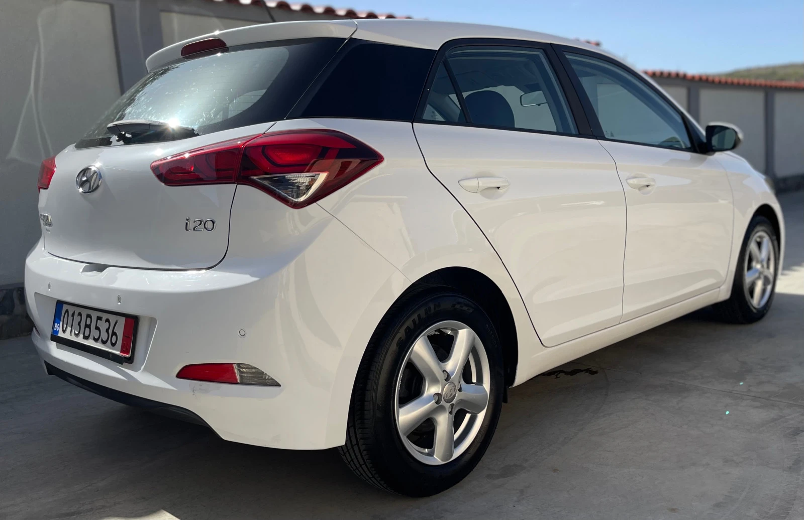 Hyundai I20 1.2 i Euro 6 Service book  - изображение 5