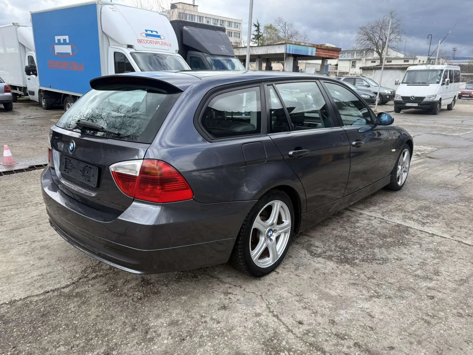 BMW 320  - изображение 4