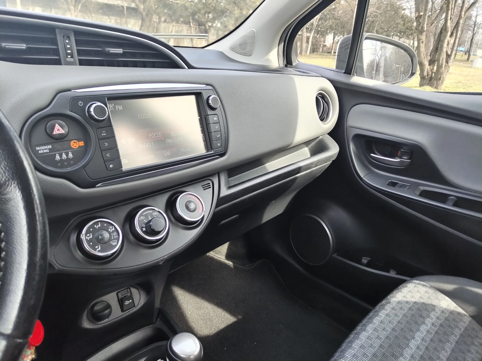 Toyota Yaris  - изображение 3