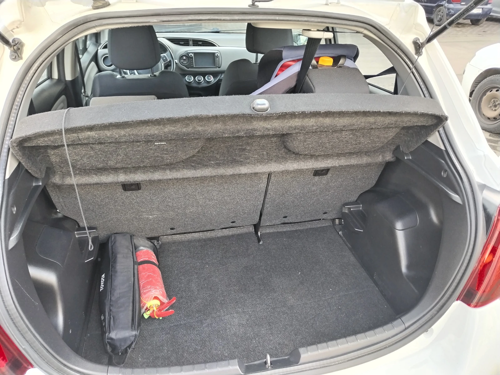 Toyota Yaris  - изображение 9