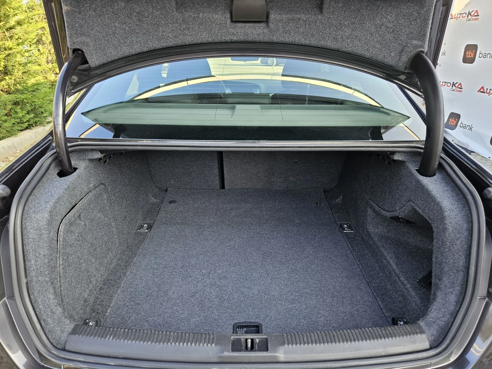 Audi A4 2.0TDI-143кс= 6СКОРОСТИ= LED= ALCANTARA= СЕДАН - изображение 10